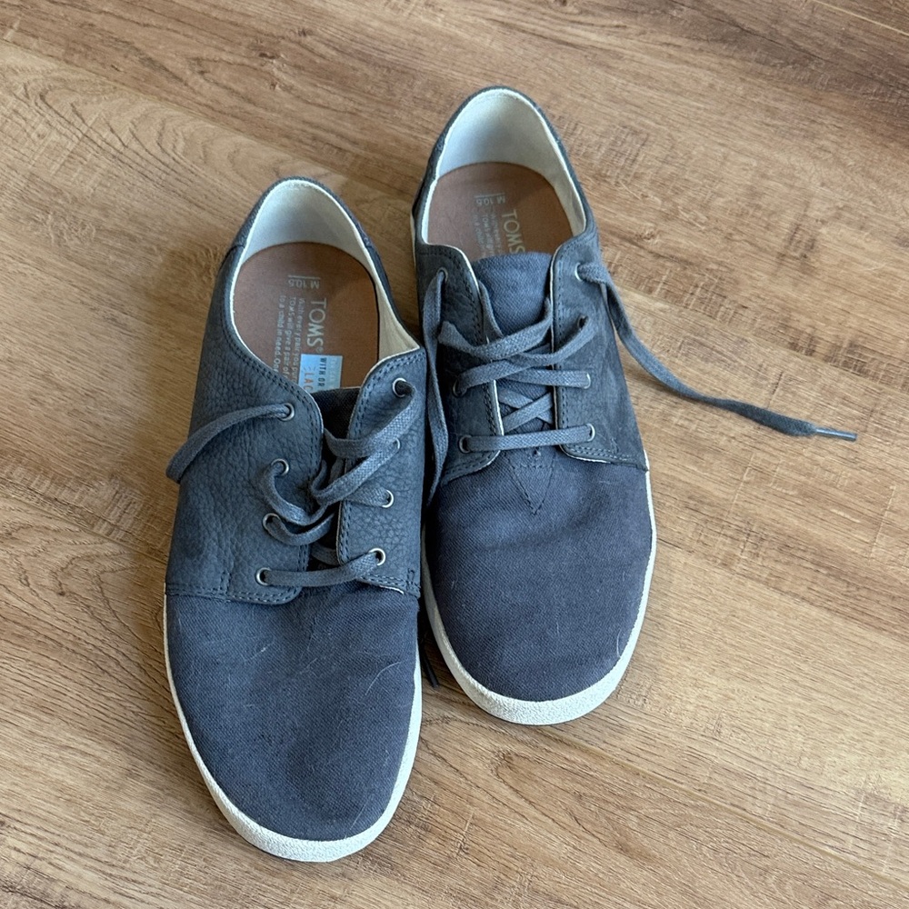TOMS Men's Charcoal Lace-Up Sneakers
